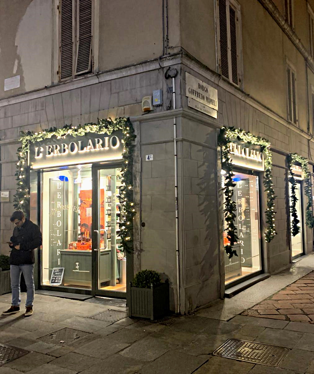 Illuminazione negozi centro Parma