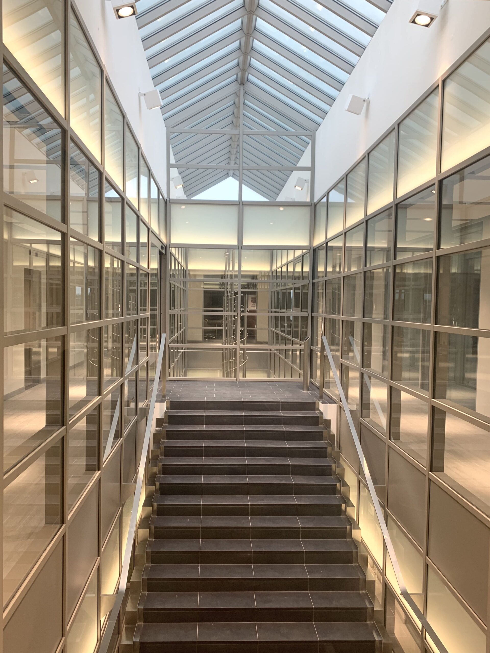 Illuminazione uffici scale interno
