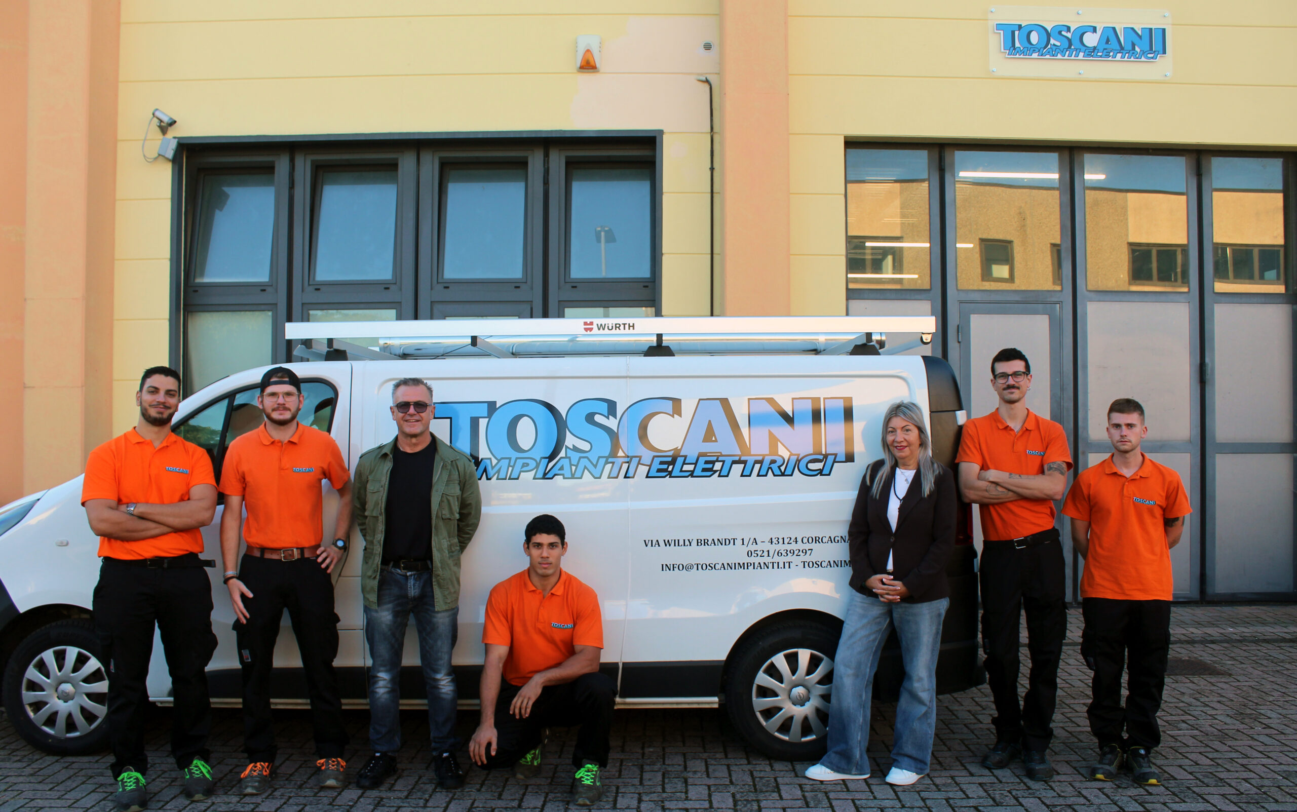 Personale Toscani Impianti elettrici 02 25